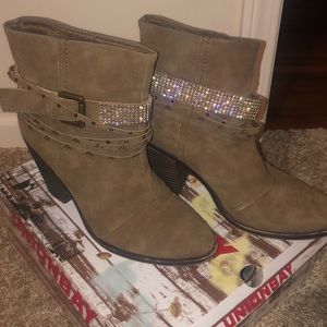 Unionbay Kaydee boot